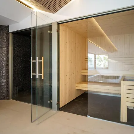 Unico-sea,golf And Retreat
